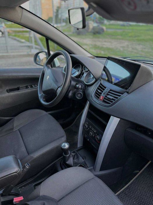 Peugeot 207, 2011 року, Дизель