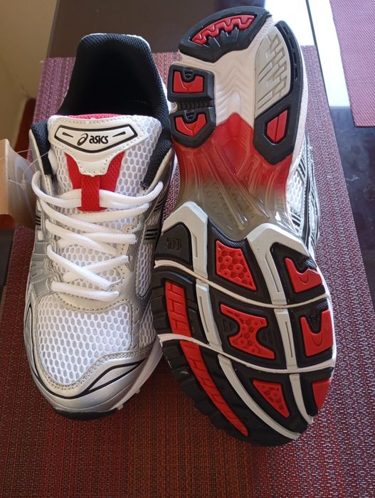 Asics Gel-Kayano 14 Red