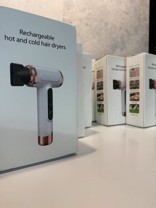 Акумуляторний фен для волосся на 15000 мА компактний бездротовий фен