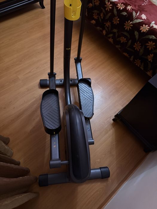 Passadeira Elítica como nova com problema no painel