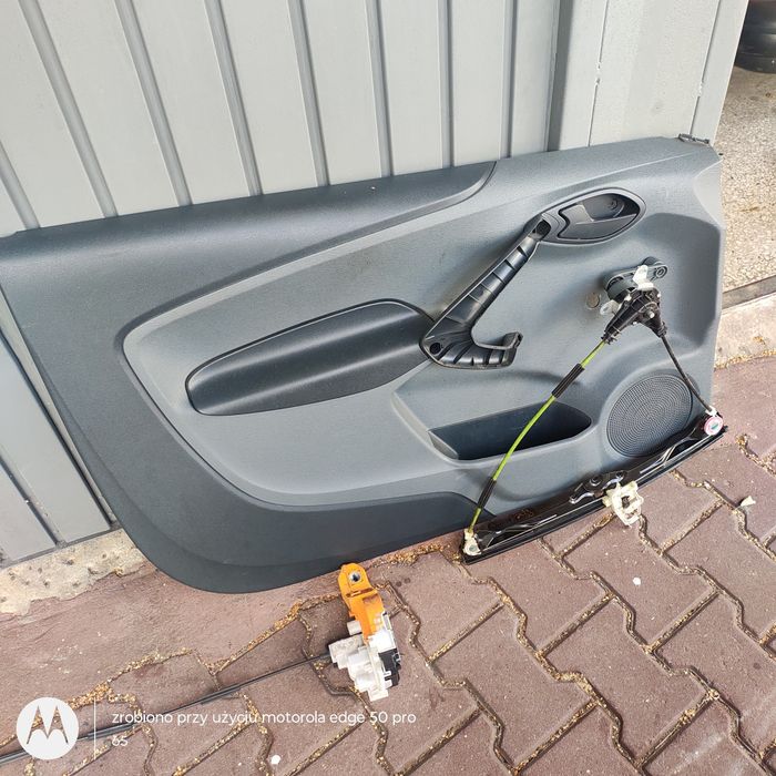Zamek podnośnik szyby tapicerka  ford KA