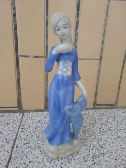 Mulher de porcelana