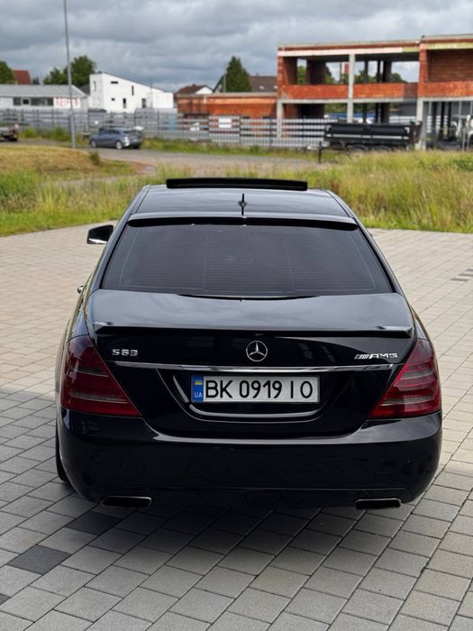В продажі Mercedes benz w221 2009