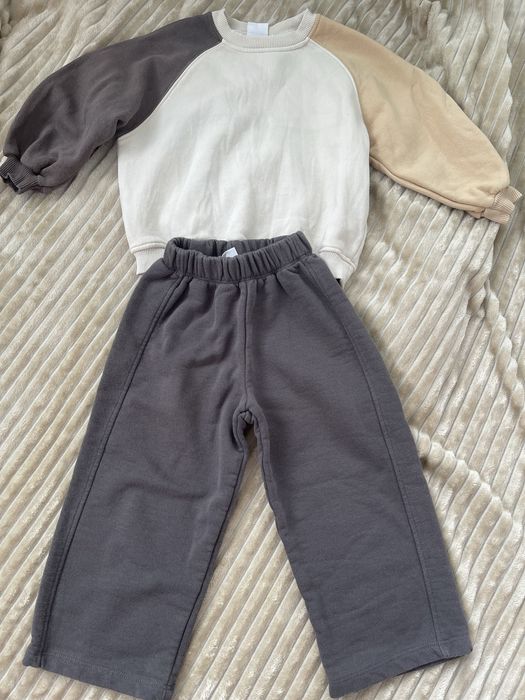 Костюм Zara на дівчинку 104 р