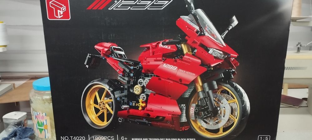 Lego réplica da Ducati Panigale V4 S
