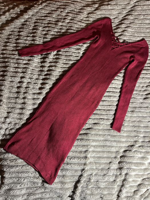 Сукня червона тепла