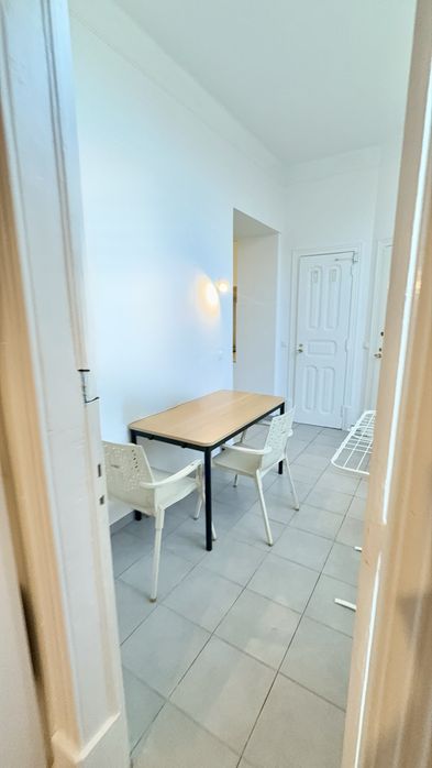 Quarto p casal ou 2 pessoas famil. mobiliado em frente El Corte Inglés Lisboa