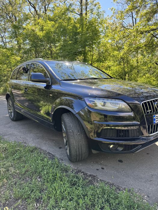 Audi q7 3.0 tdi 2012. 183км