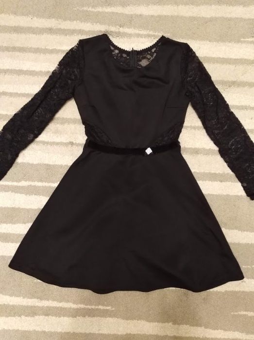 Sukienka czarna z koronką