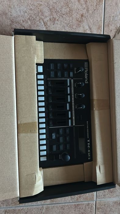 Roland TR-6S Rhythm Performer