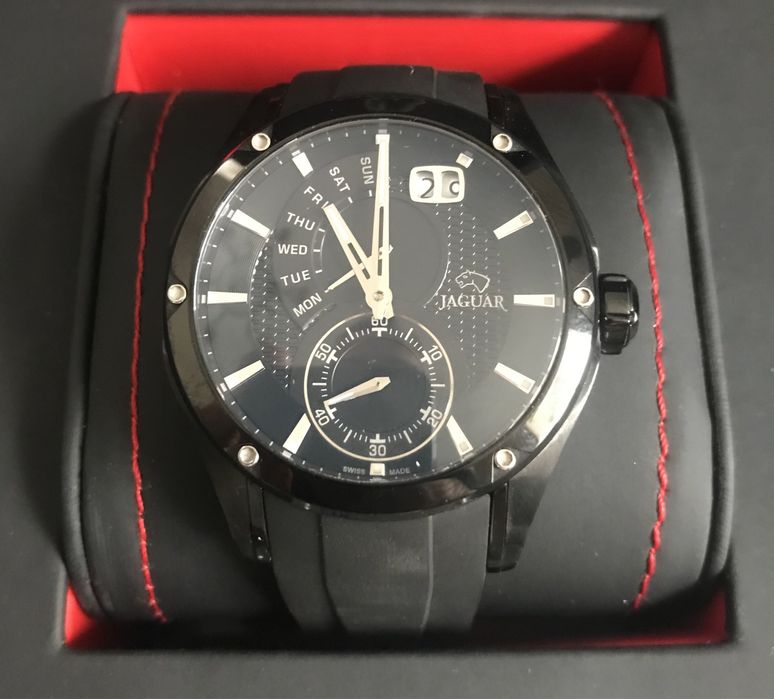 Швейцарскій годиник Jaguar