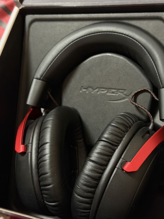 Беспроводные  наушники HyperX Cloud II