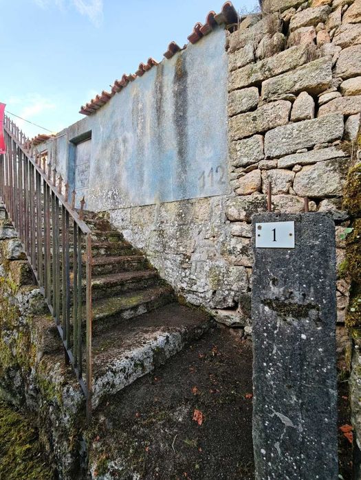 Vendo casa para reconstruir