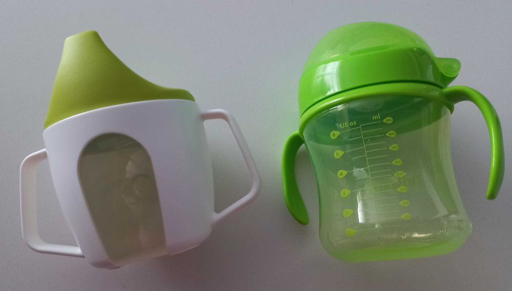 Copos transição + Bolsa Avent + Protetores gavetas + Chuchas + Babetes