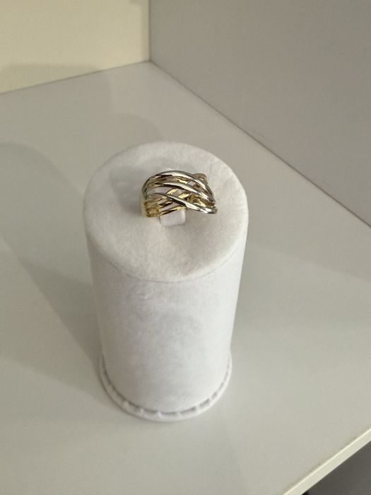 Elegancki Złoty Pierścionek pr.585 Rozmiar 19 Stan Idealny .