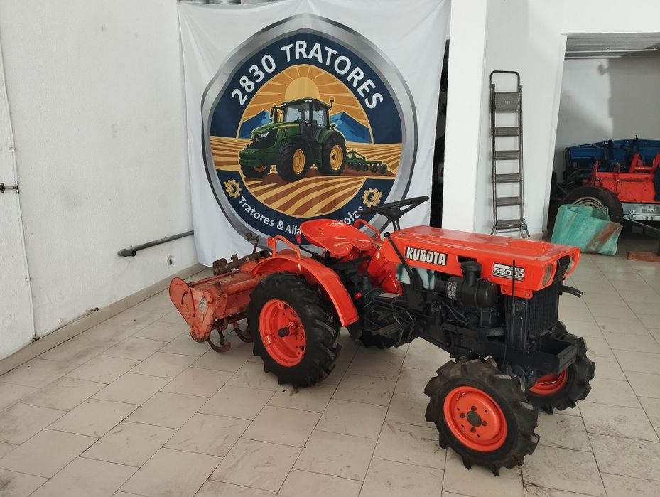 Kubota B5000 /// Frese /// 4x4 /// Transporte