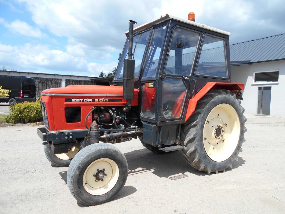 ciagnik rolniczy zetor 6011