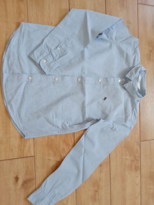H&M  niebieska koszula chłopięca  140
Rozmiar 140
100% bawełna 

Cena