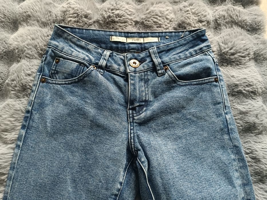 Damskie spodnie jeansowe jeansy