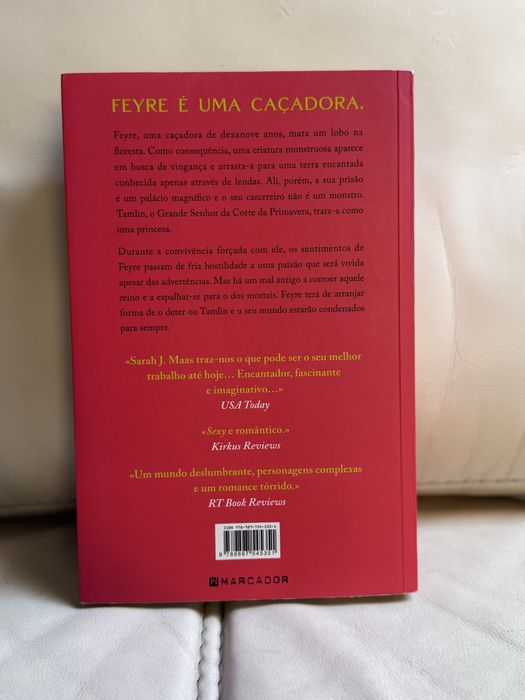 Corte de espinhos e rosas- Sarah J. Maas