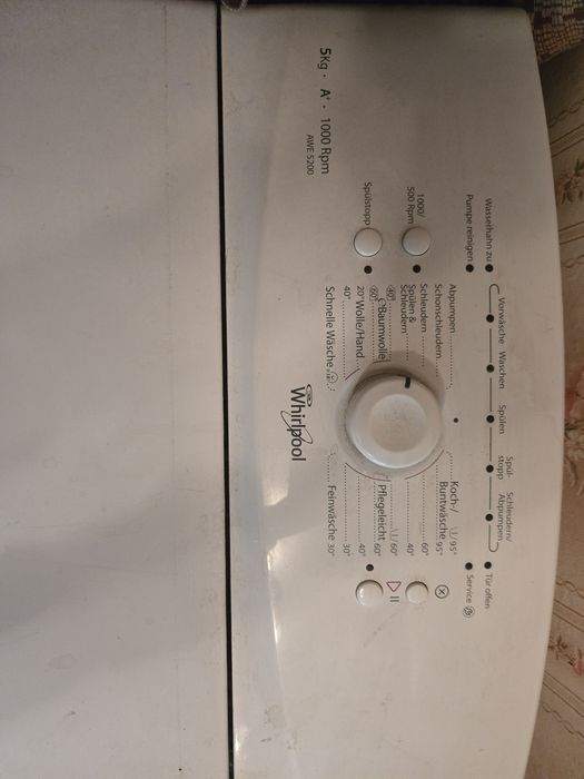 Продаю пральну машину Whirlpool