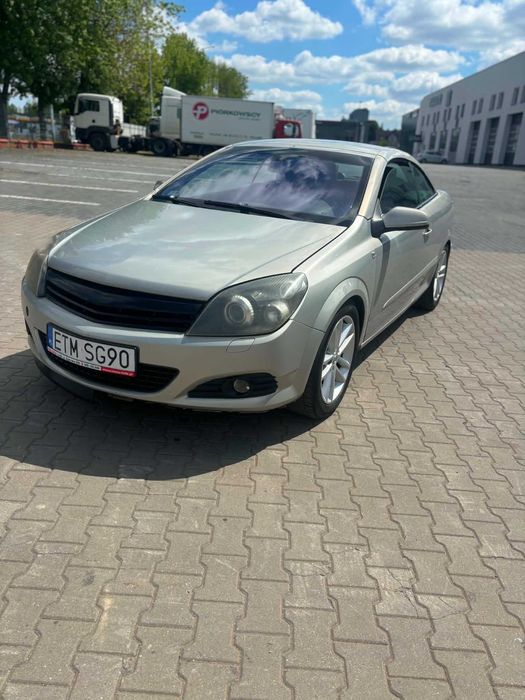 Astra TwinTop 1.6 Turbo z gazem