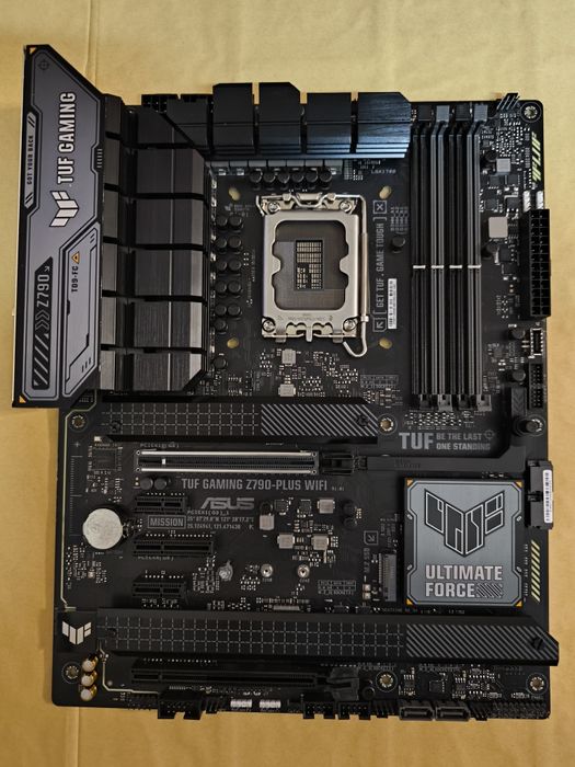 Материнська плата Asus TUF GAMING Z790-PLUS WIFI DDR5