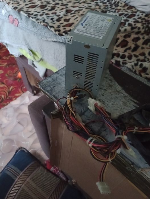 Блок    живлення. .