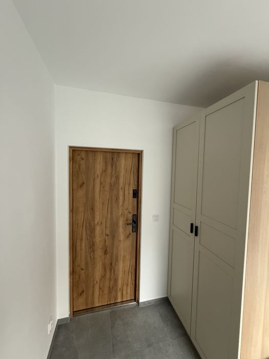 Duży pokój z balkonem blisko metro m2