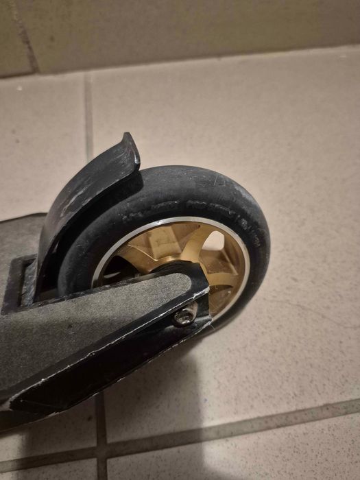 Hulajnoga wyczynowa Movino – bardzo dobry stan, lekka i zwrotna