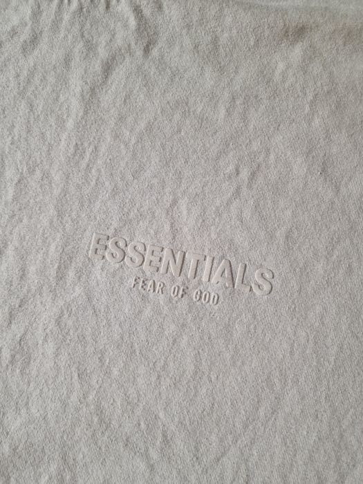 Koszulka fear of god essentials beżowa r.M