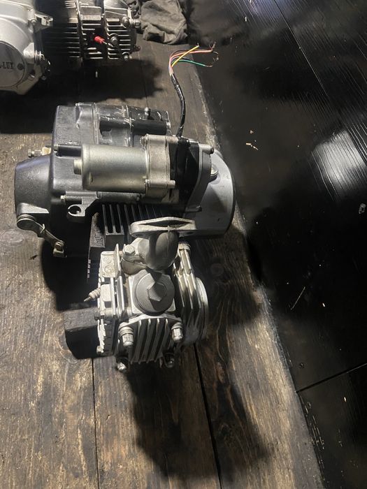 Двигун 110куб