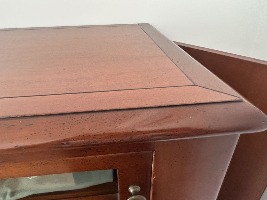 Camiseiro em cerejeira - madeira massiça