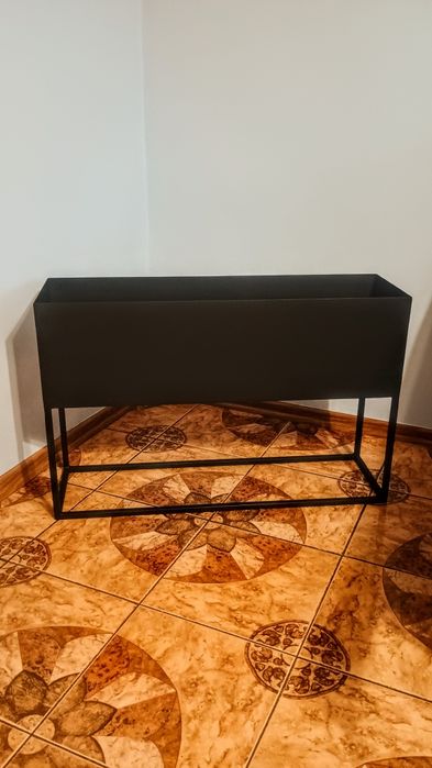 Szeroki Kwietnik metalowy