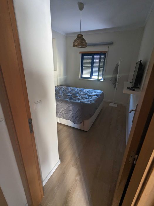 Apart. T1 (último piso com terraço espaçoso) Charneca da Caparica.