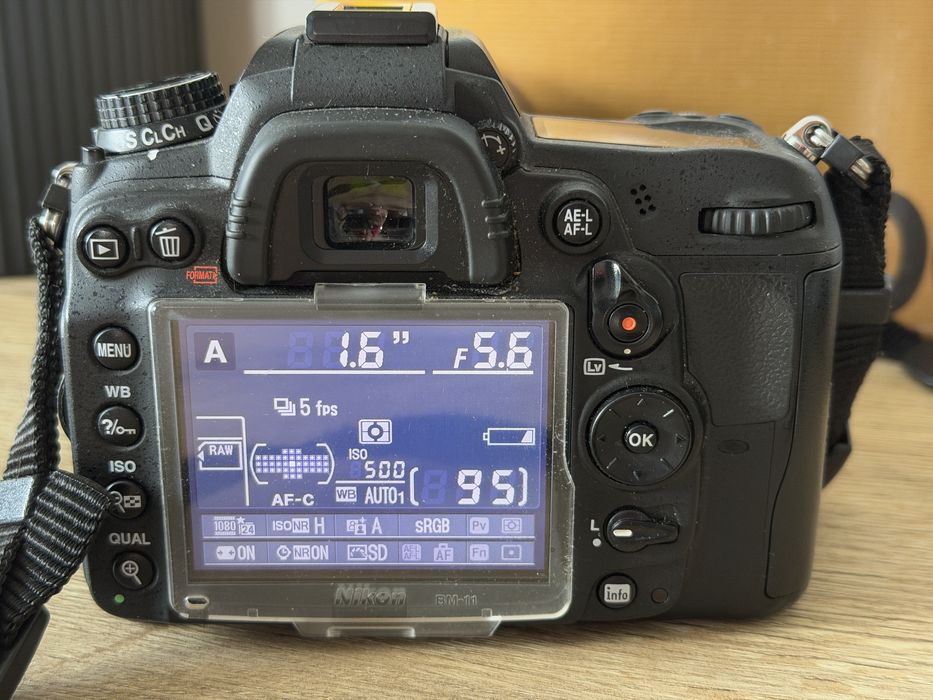 Nikon D7000 + obiektyw AF-S Nikkor 18-105 mm PRZEBIEG 3200 zdjęć!