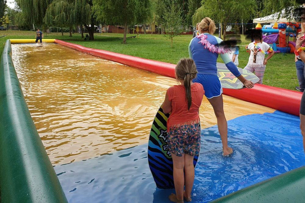 Tor Skimboardowy 30x4 m , atrakcja dla dzieci