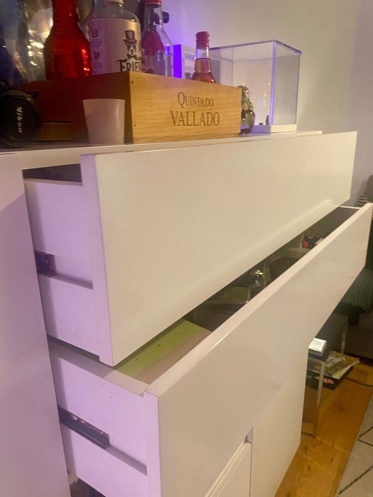 Aparador/móvel louceiro branco