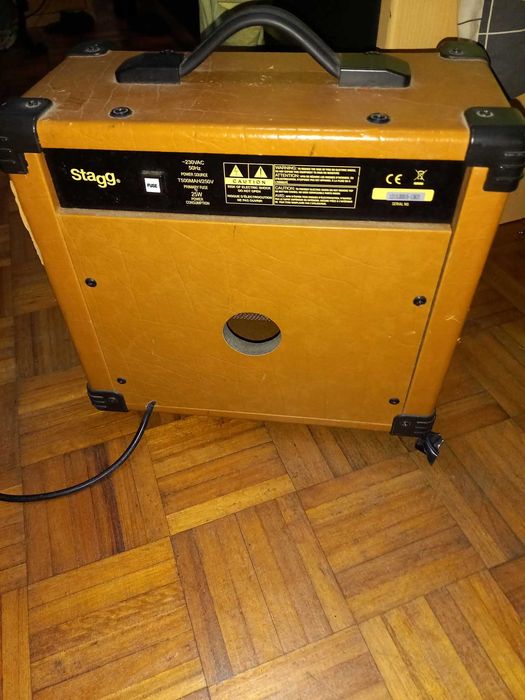 amplificador acústico Stagg 15AA DR