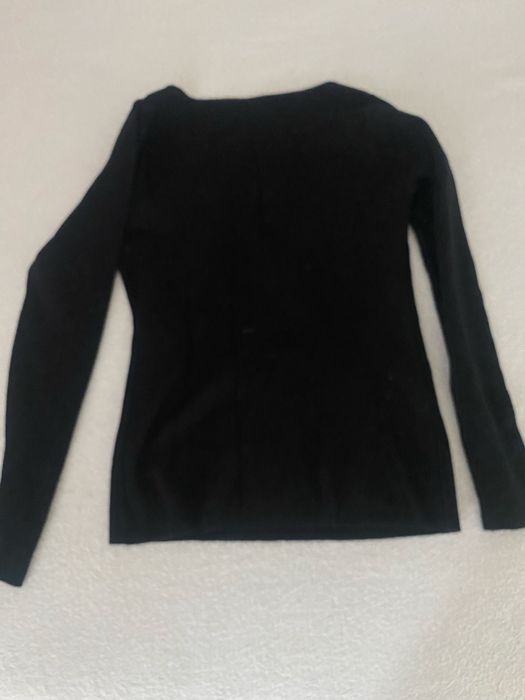 Czarny sweterek damski