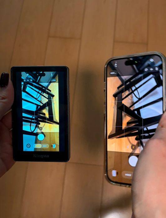 Ekran podglądowy KingMa 4K 30FPS do vlogów i nagrań Tik Tok