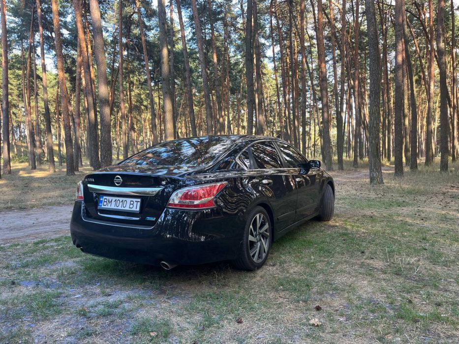 Продам авто в гарному стані всі деталі за телефоном