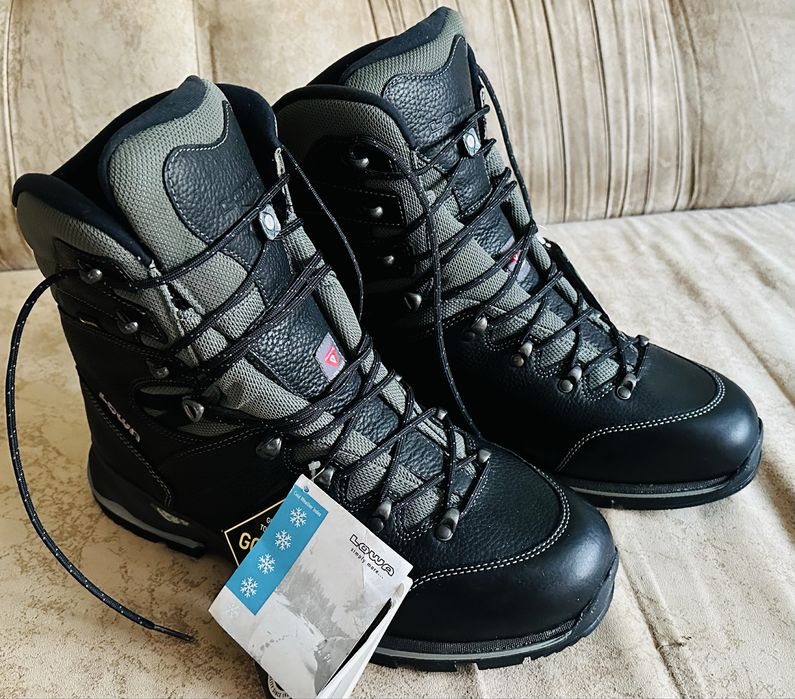 Тактичні зимові черевики LOWA YUKON ICE II GTX® BLACK