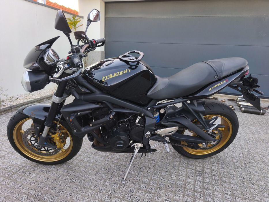 Triumph Street Triple 675R 2011