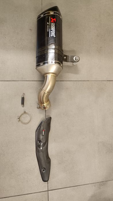 Kawasaki z900 AKRAPOVIC komplet z osłoną i obejma Polecam