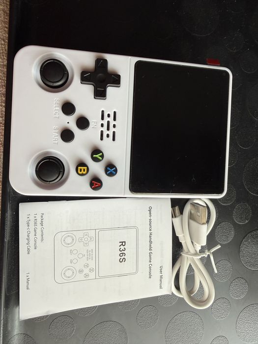 Consola Portátil - R36S - Multiplos jogos