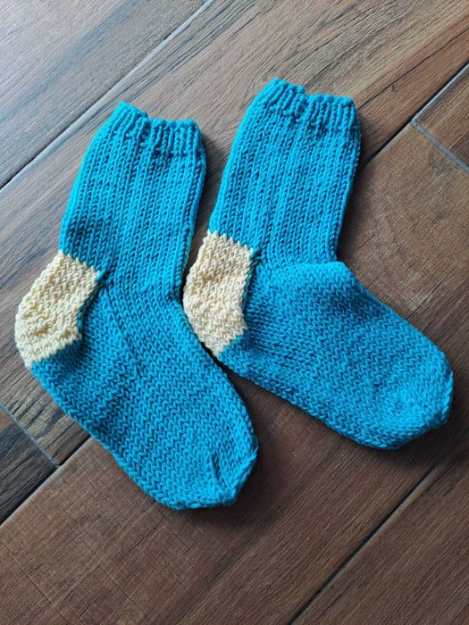 Meias em tricô feitas à mão