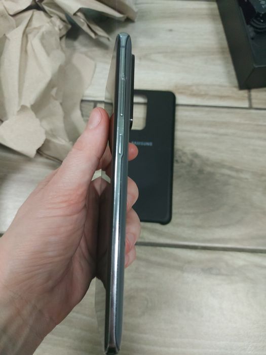 Продам Samsung Galaxy S20 Ultra