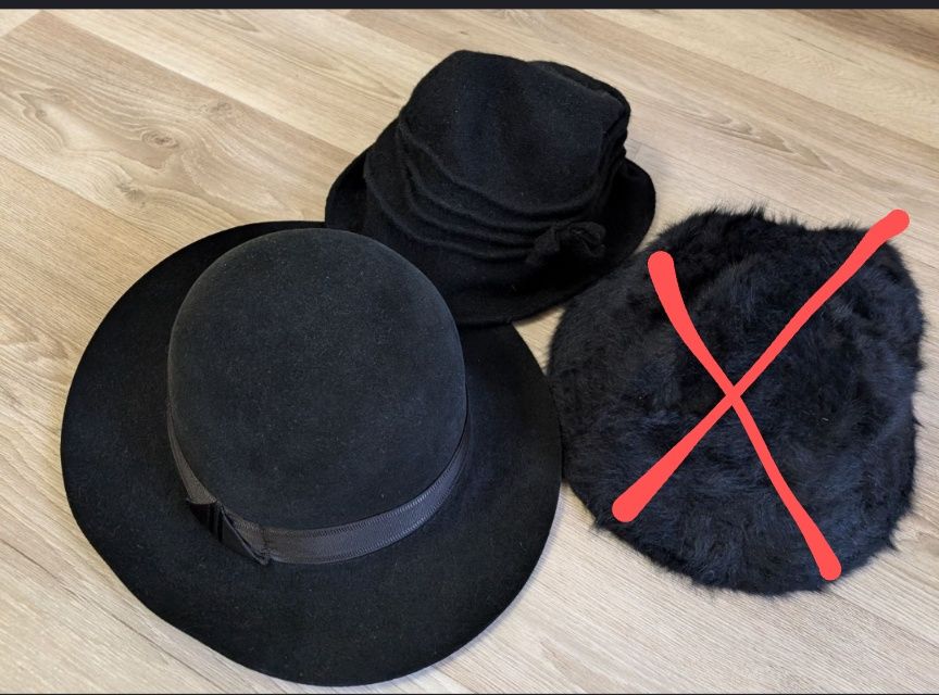 Капелюшки жіночі