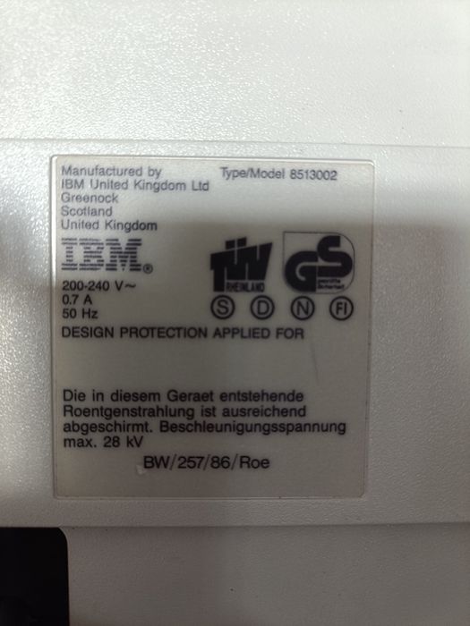 IBM Monitor antigo para coleccionador em Viana do Castelo